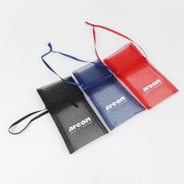 Pourquoi choisir des sacs en organza suspendus pour votre véhicule ?